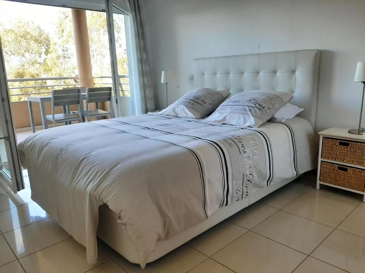 Front Beach Apartment - Quinta Da Barracuda Albufeira
